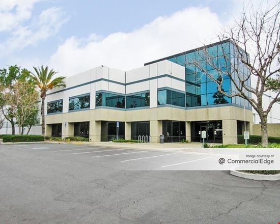 California Commerce Center