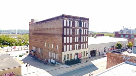 Industrial space for Sale at 840-908 SW Washington in Peoria