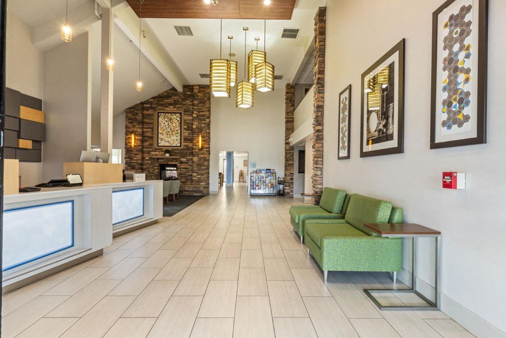 Receiver Sale: Holiday Inn Express | Denver MSA