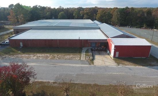 For Sale or For Lease | ±67,159 SF Situated on ±3.7 Acres