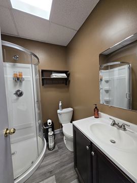 Studio 424 - 1415 North Ashland Avenue