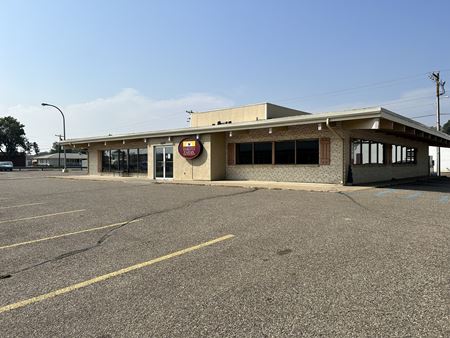Photo of commercial space at 1120 East Main Street in Mandan