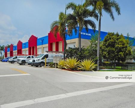 Commercial space for Rent at 13995 SW 144th Avenue in Miami