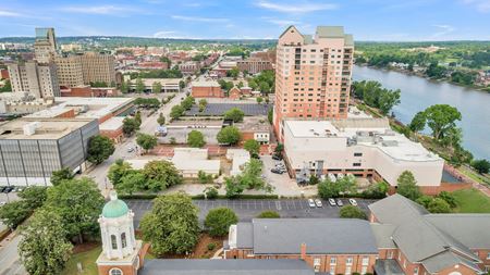 Retail space for Sale at 15 Seventh Street in Augusta