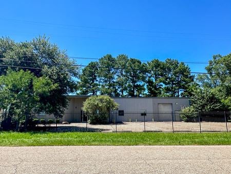 Photo of commercial space at 602 West Semands Street in Conroe