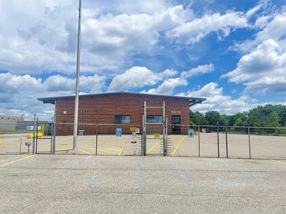 5040 E. Paris Ave. SE, Kentwood, MI
