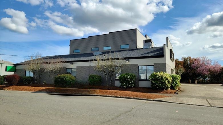 RETAIL / OFFICE & WAREHOUSE
