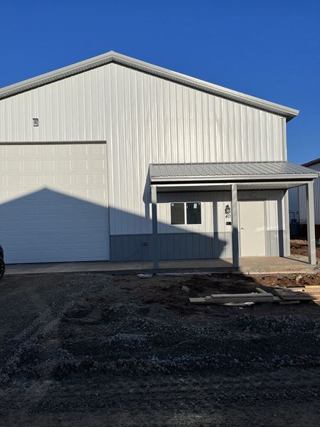 Commercial space for Rent at 7577 blacktop way unit 40 Neenah wi in Neenah