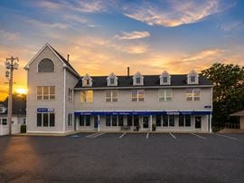 1495 Black Rock Tpke