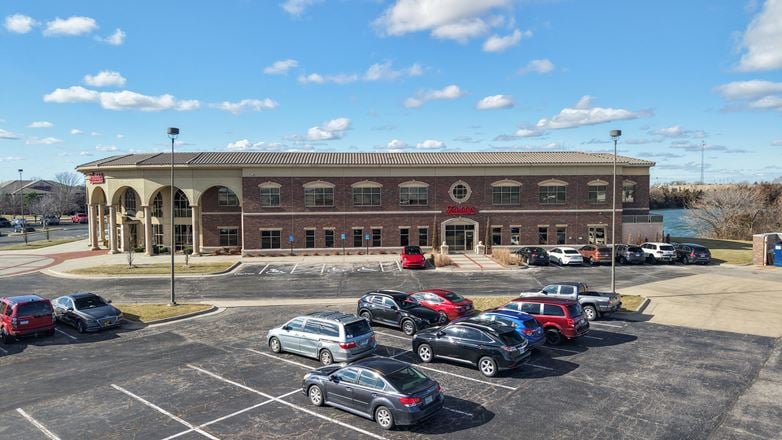 CLASS A OFFICE - NE WICHITA