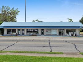 623 N Main St