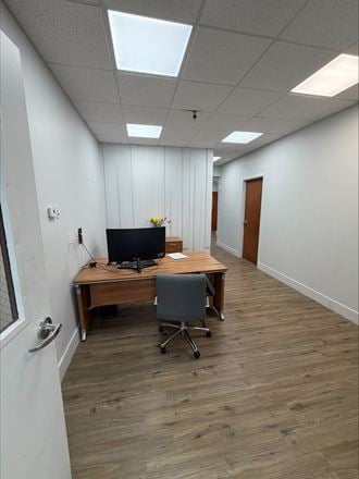 Westland Commons | Suite 1738-1