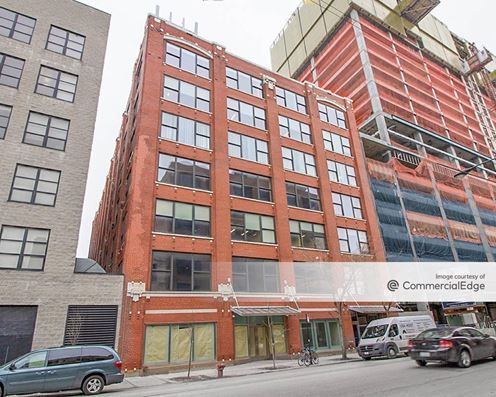 1033 West Van Buren Street