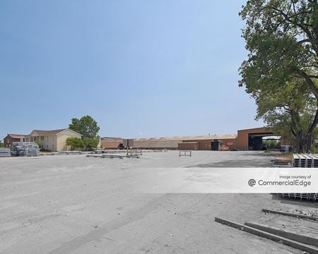 Photo of commercial space at 637 West Hurst Blvd in Hurst