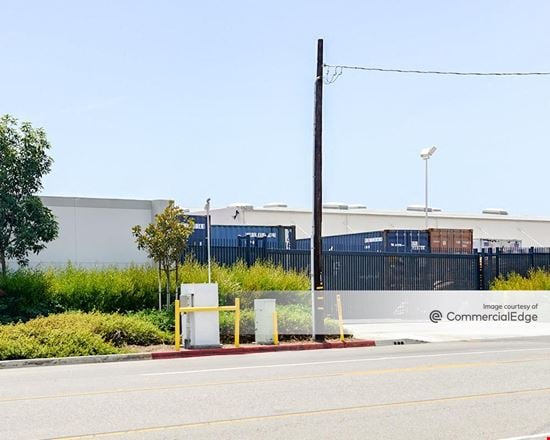 Watson Corporate Center - 2220 East Carson Street