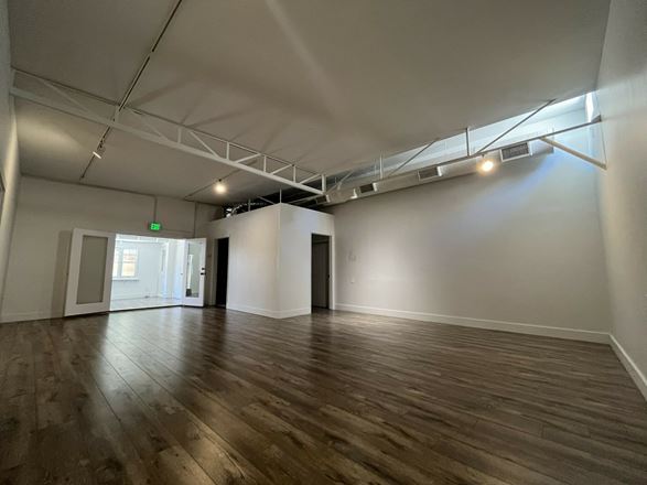5119 Melrose Avenue