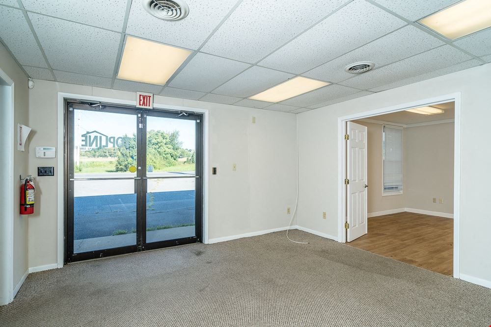 10,950 SF WAREHOUSE NEAR INTERSTATE 81 FOR LEASE