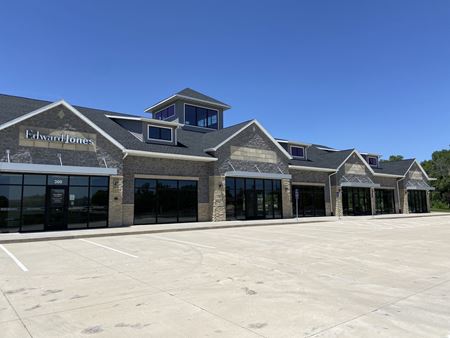 Retail space for Rent at 725 Boyson Rd NE in Cedar Rapids
