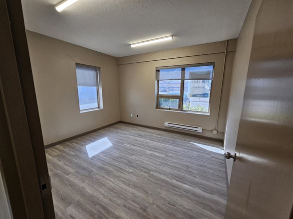 7471 Edgar Industrial Bend - Unit 24