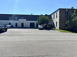 2112 E. Aurora Road