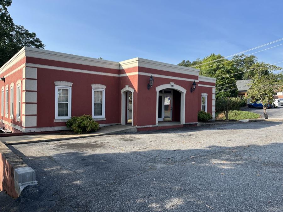 841 E Main Street