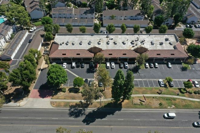 End-Cap Units in Prominent Inland Empire Center