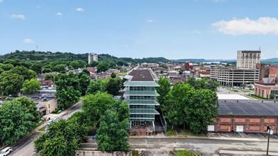 Park Place Office Center | 90,000 SF Urban Redevelopment Opportunity
