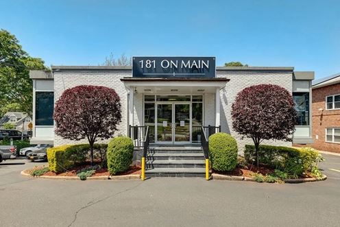 Modern Office Space Long Island - 185 Main Street