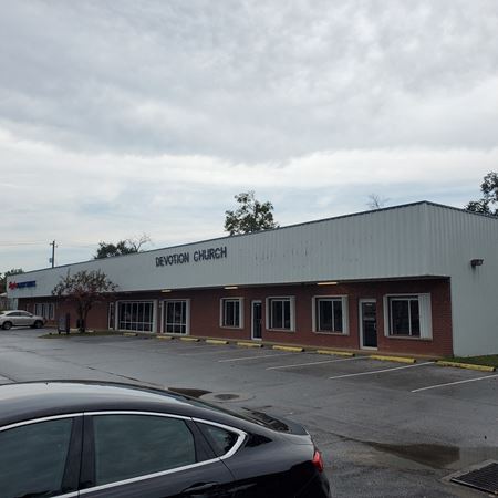 Commercial space for Rent at 1580 W Cervantes in Pensacola