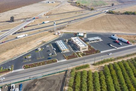 Retail space for Rent at 18463 Rd 23 in Madera