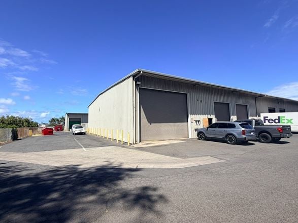 High Cube 2,000 SF Warehouse