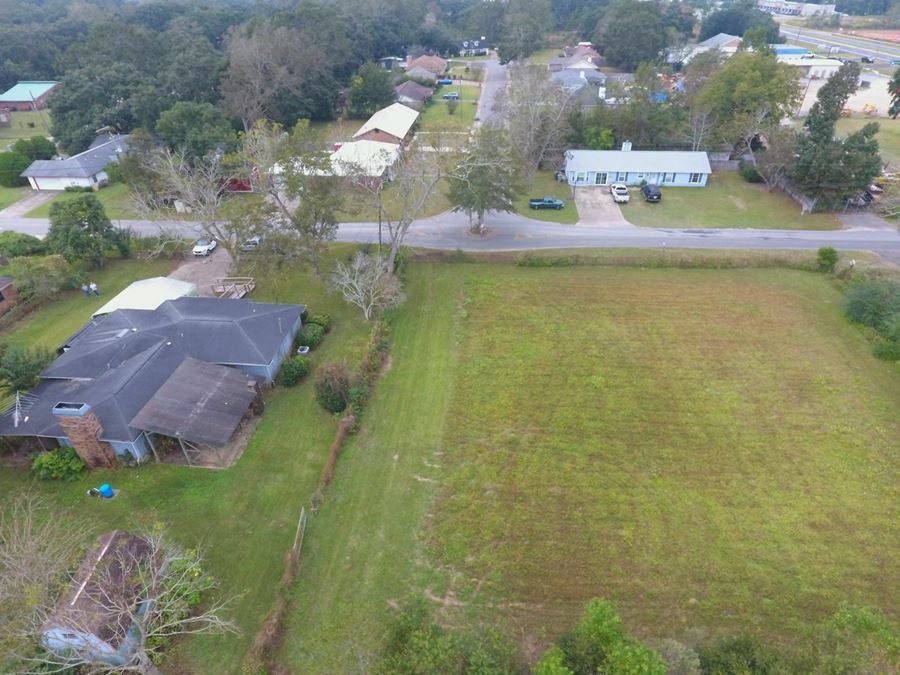 PRIME ACREAGE IN THE HEART OF PENSACOLA’S FUTURE GROWTH CORRIDOR!