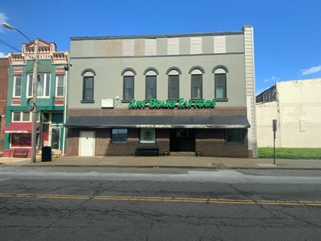 Retail space for Sale at 32 Erie St N in Massillon