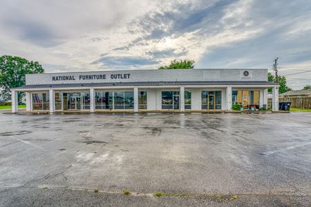 Retail space for Rent at 1206 Woodward Ave in Muscle Shoals