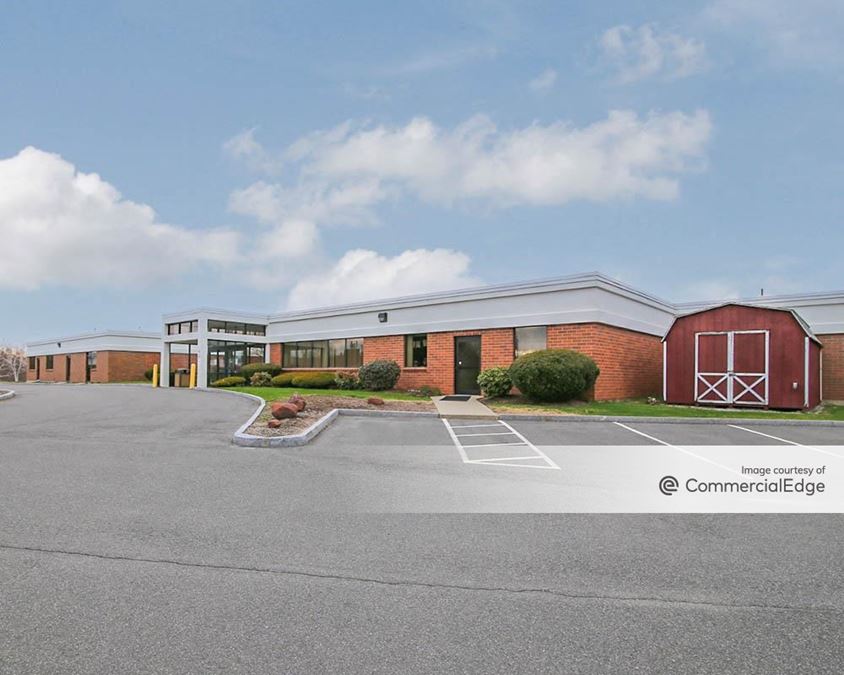 305 Bicentennial Hwy, Springfield, MA 01118