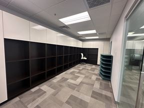 730 N 52nd St, Ste 104 SUBLEASE