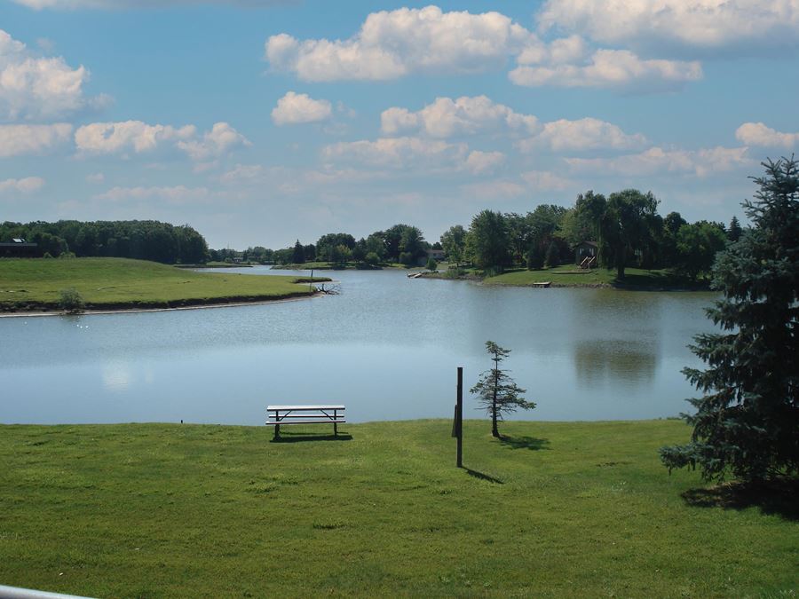 Lakeside Circle I