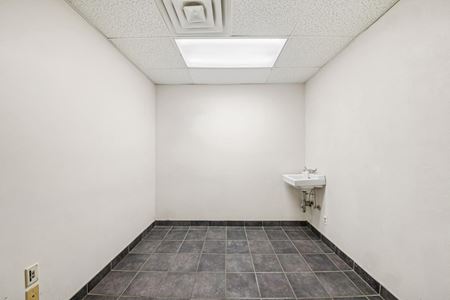 R06-LL1  Space Photo Gallery 6