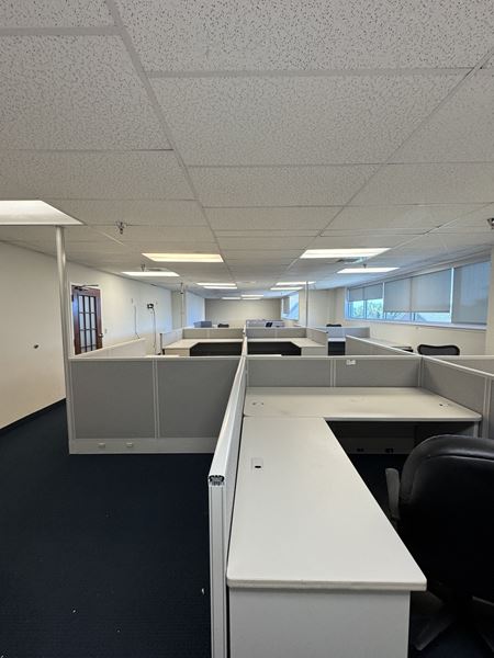 Office space for Rent at 1101 Gulf Breeze Pkwy  in Gulf Breeze