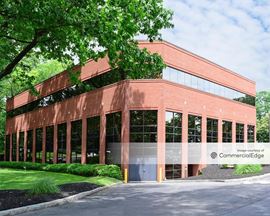 Linden Oaks Office Park - 300 Linden Oaks