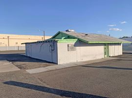 Retail property in Glendale, AZ