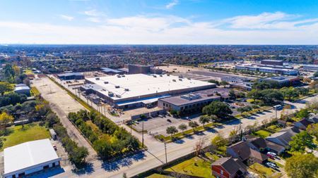 Available-462,717 SF Heavy Manufacturing Complex in Houston, TX - Houston