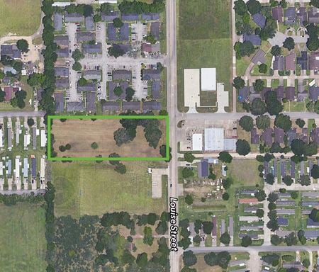 Commercial space for Sale at 2002 Louise Street in Rosenberg