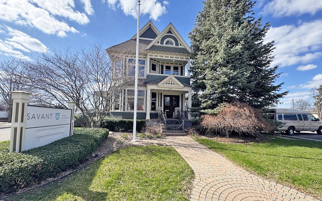 218 S Main St