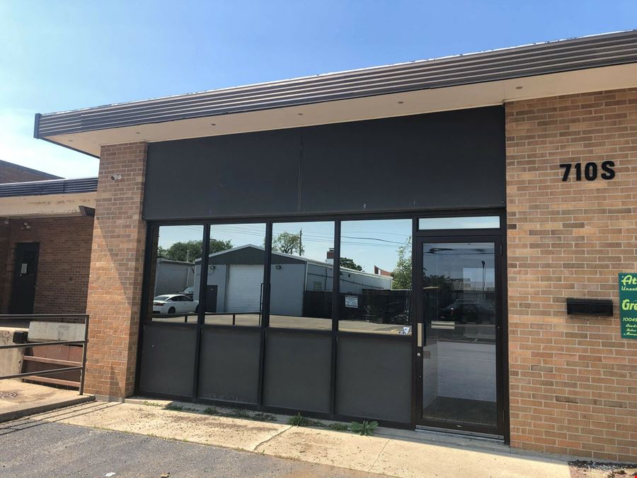 1,525 SF Shop & 950 SF Office Space in Aurora