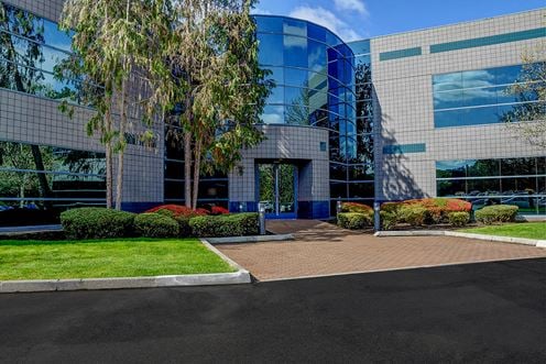 Premier Workspaces - BOT - Bothell Washington