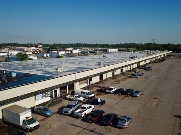 Industrial space for Rent at 1886-1986 E Brooks Rd in Memphis