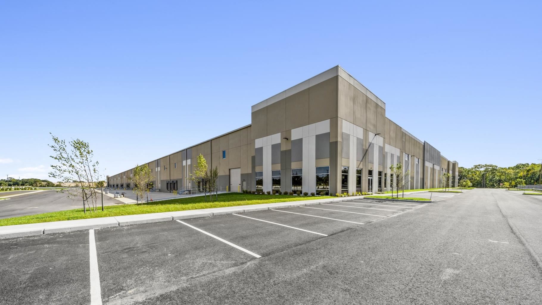 Romulus Trade Center Building 5