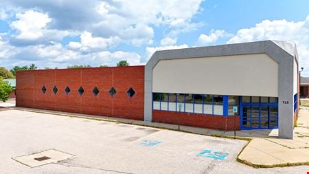 Retail space for Rent at 715 S. Clinton St. in Grand Ledge