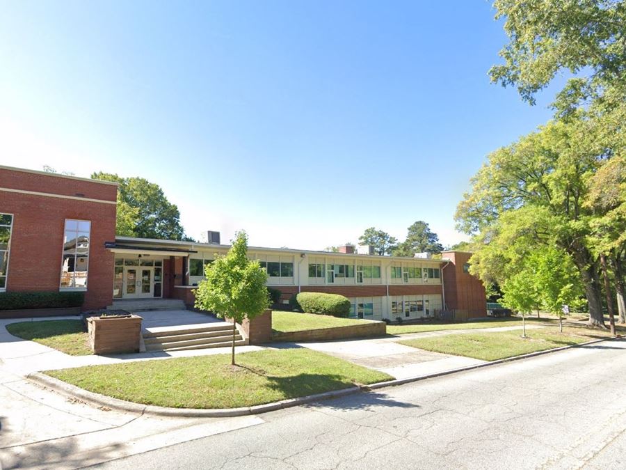 1305 W Club Boulevard